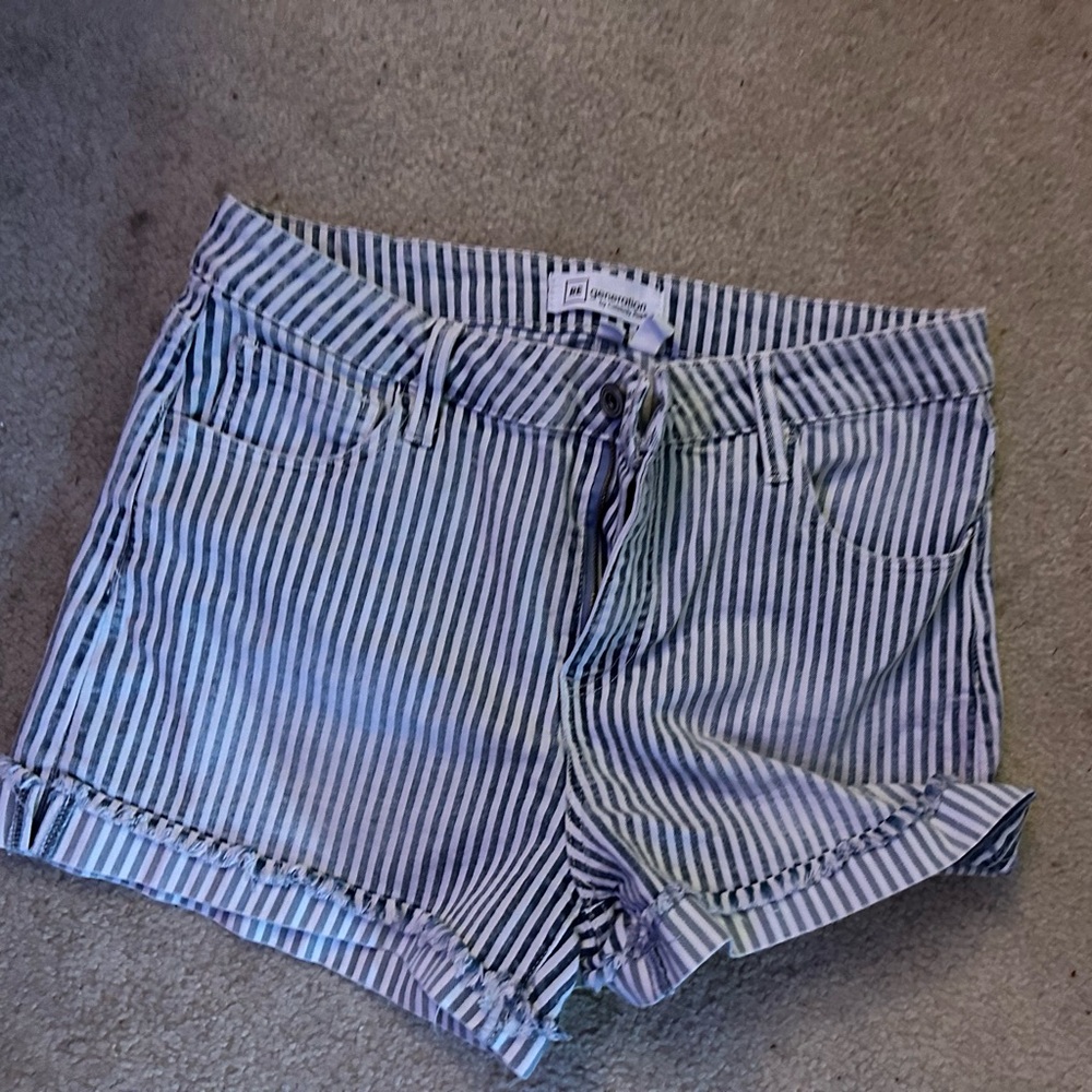 Mid-rise Blue and White Jean Shorts
